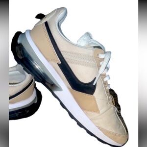 Nike Women’s Air Max Pre-Day in Oatmeal